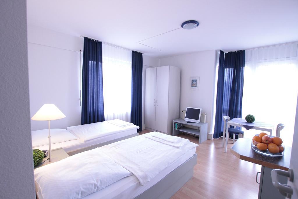 Ib-Gastehaus Hotel Stuttgart Værelse billede