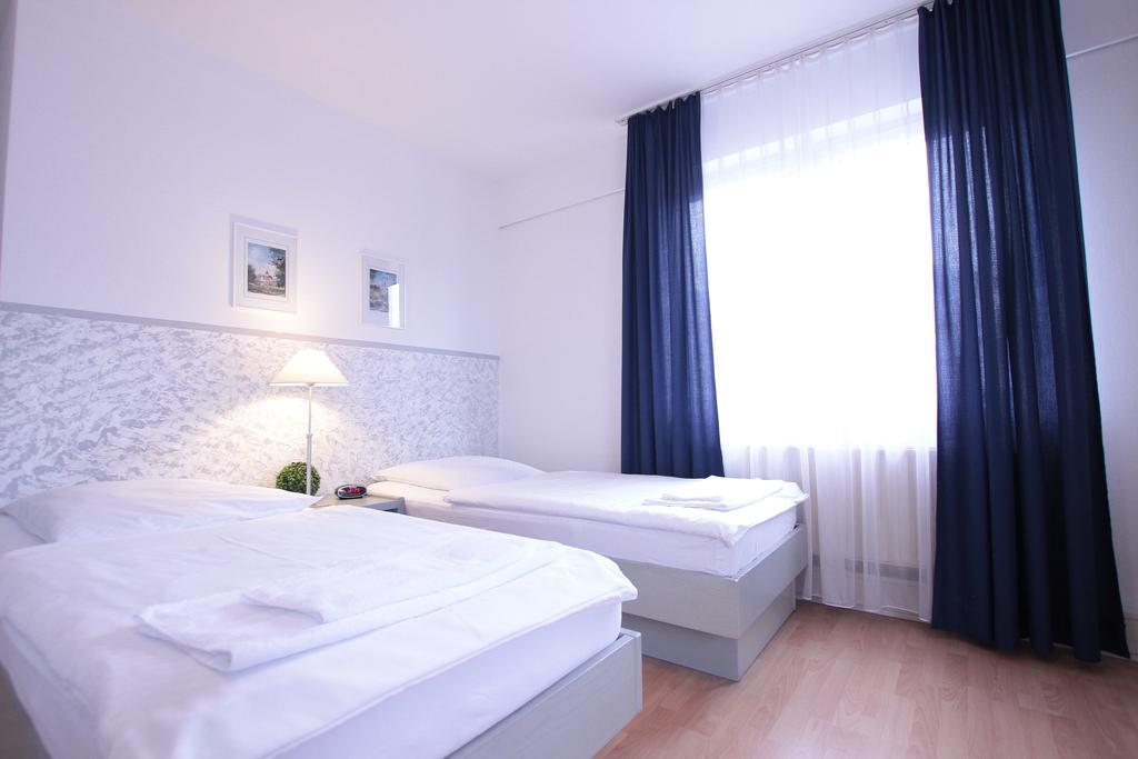 Ib-Gastehaus Hotel Stuttgart Værelse billede